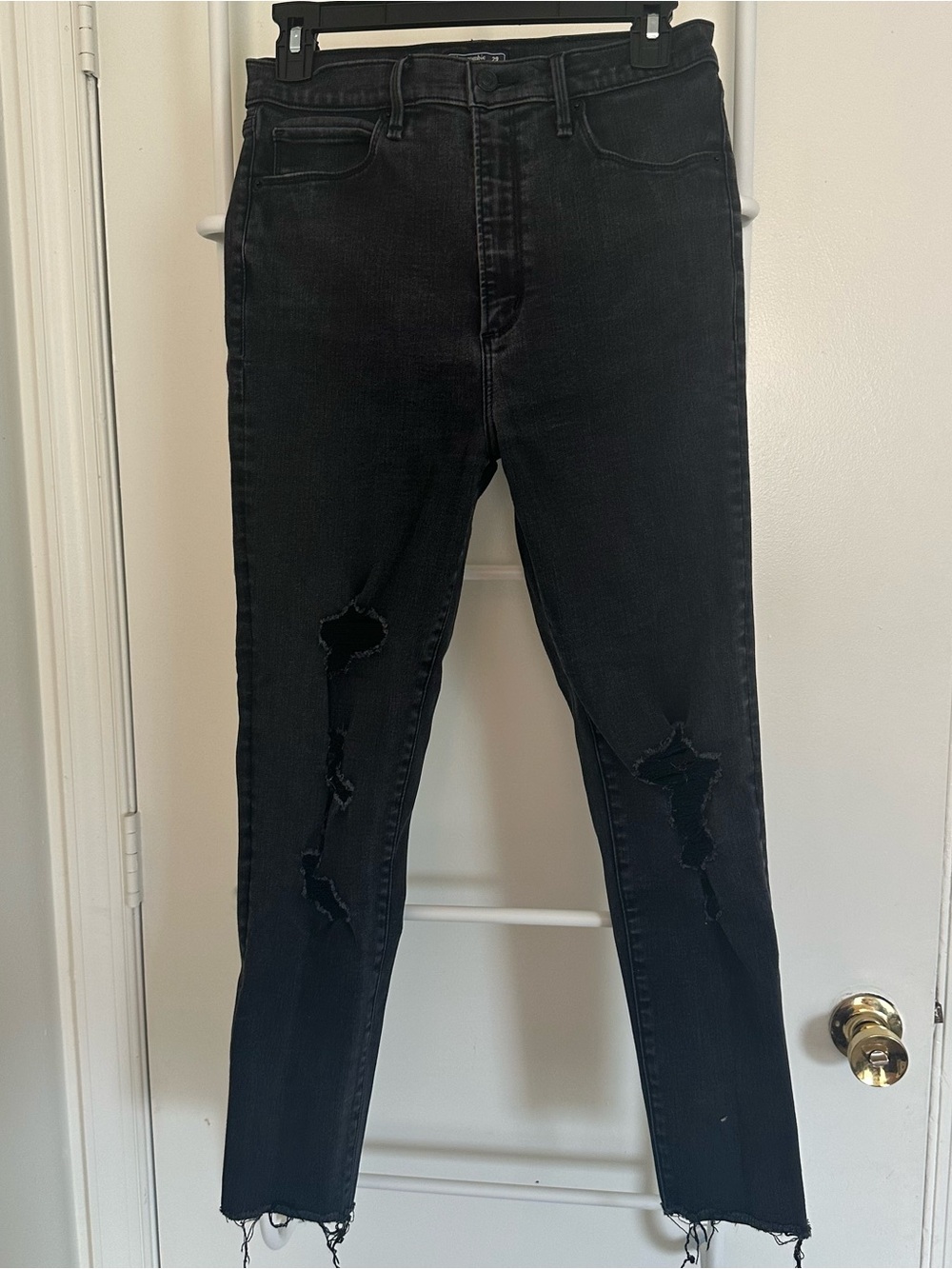 Abercrombie & Fitch Women’s Black Distressed High-Rise Women's Jeans
